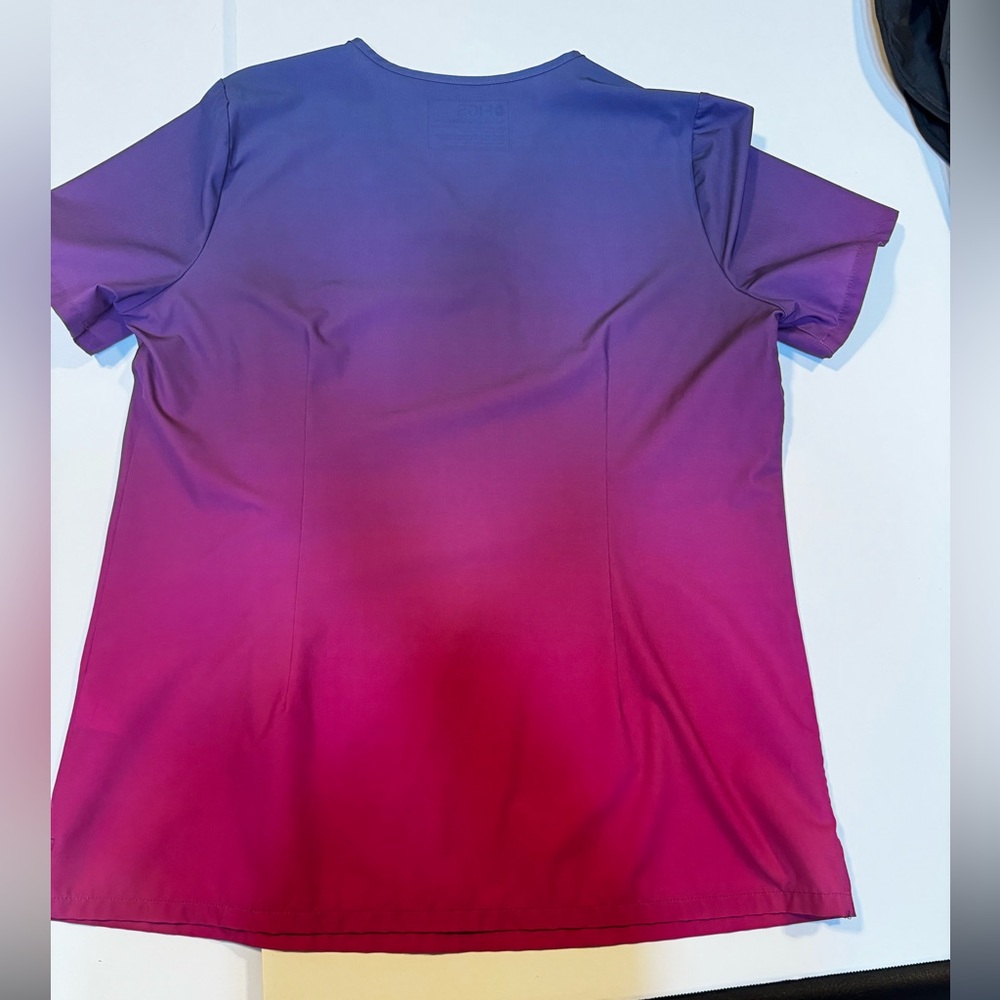 Figs Ombré Scrub Top Size Medium